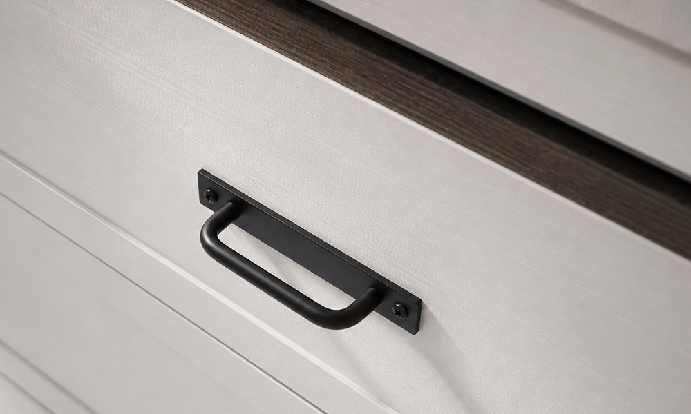 Metal Handle Detail